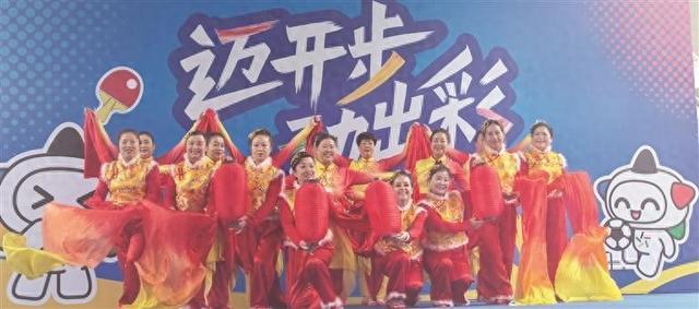 一群年轻人, 来源, 摄影报道