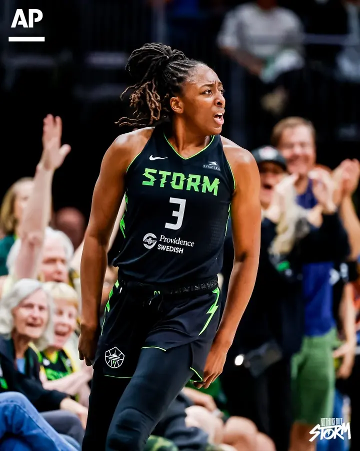 stron, 美联社赛季, entit stron, 美联社赛季, entit