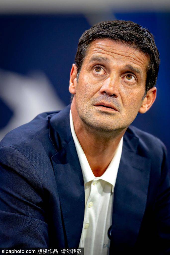 的转会, 年轻前锋皮, 面对于那不